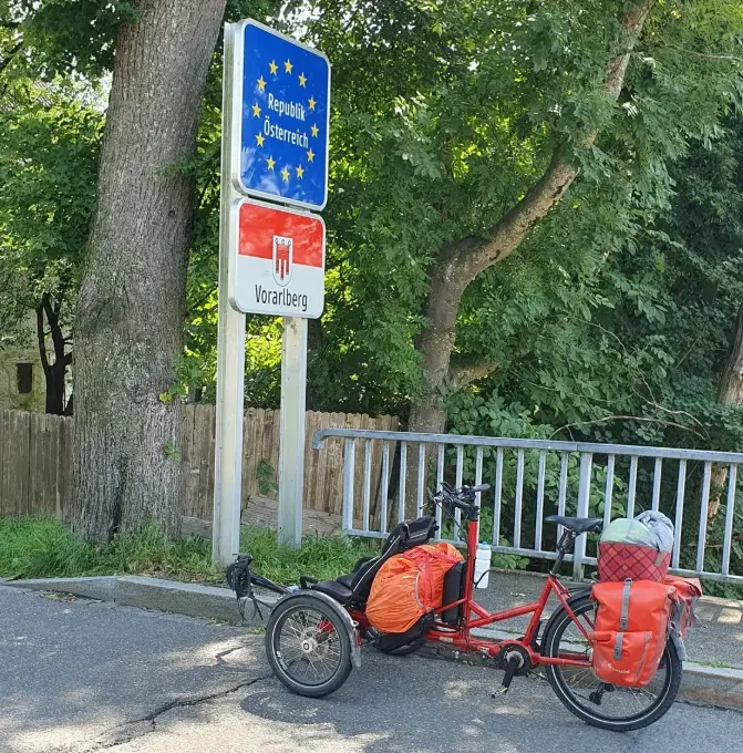 voyager en velo pousseur electrique