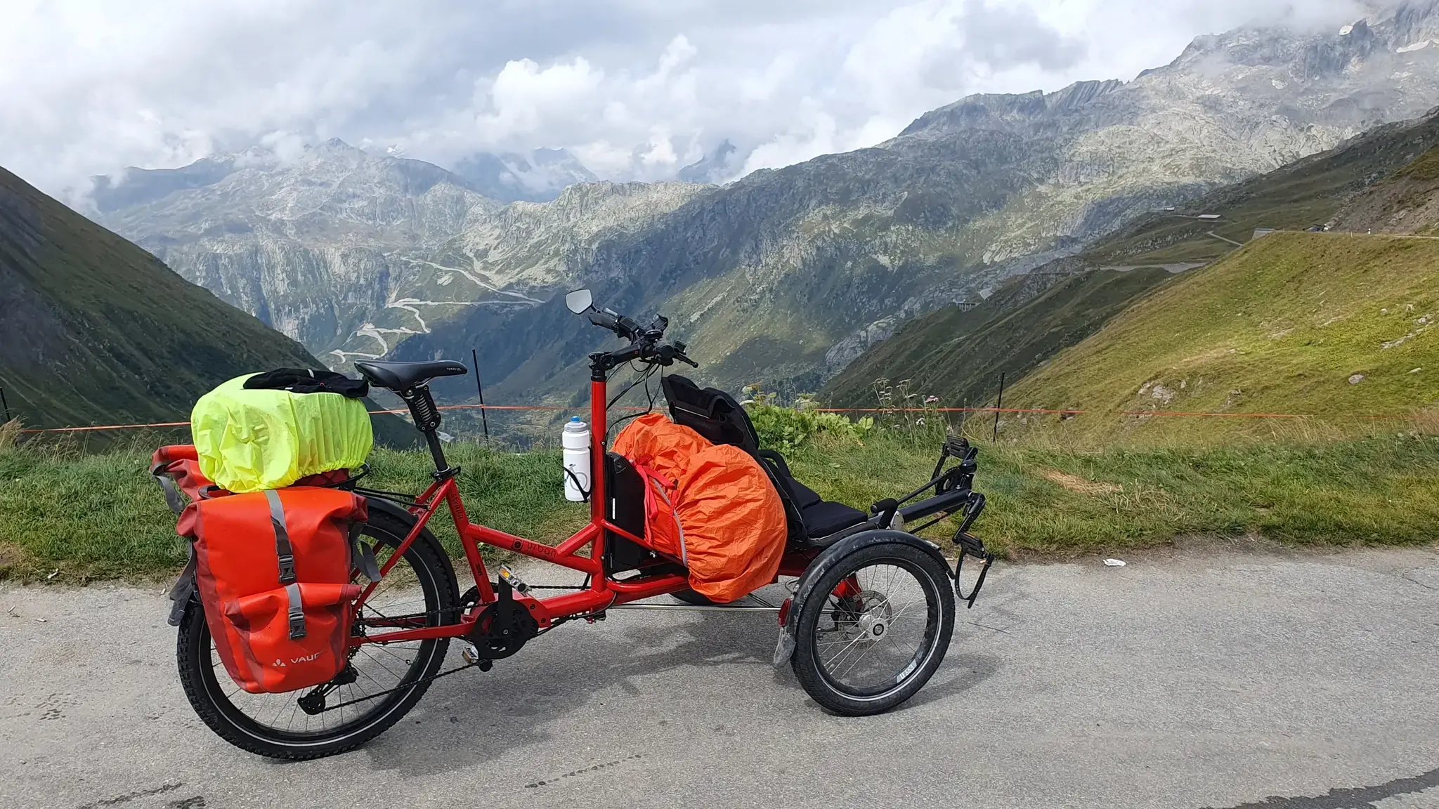 tandem Pino HASE electrique 3 roues pour voyage PMR ou handicap