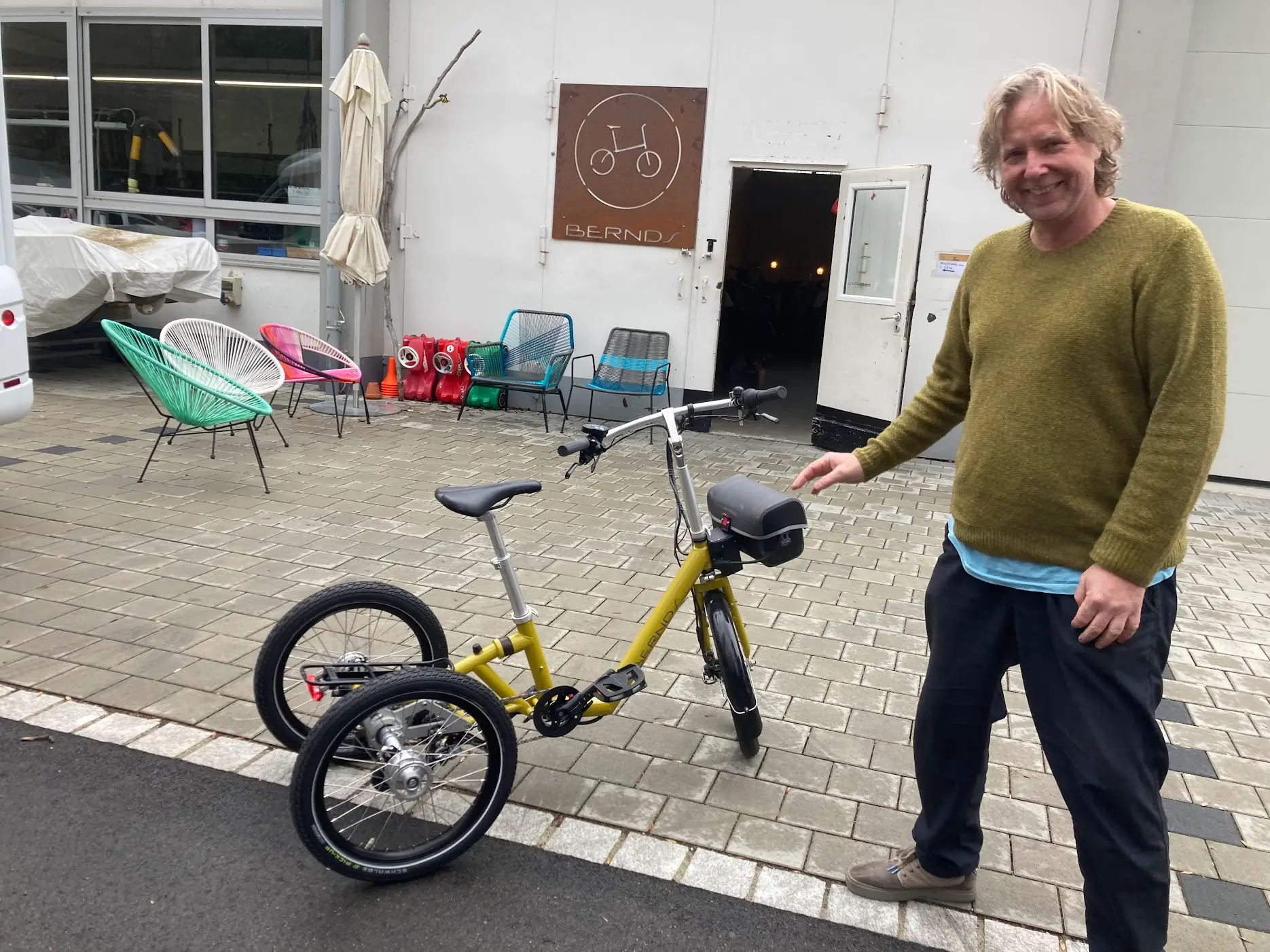 tricycle adulte electrique haut de gamme pour PMR ou handicap