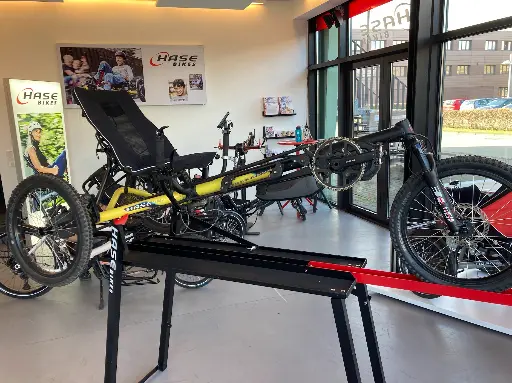 HASE Bikes Tricycles tandems adaptés et PMR HASE Bikes Tricycles tandems adaptés et PMR