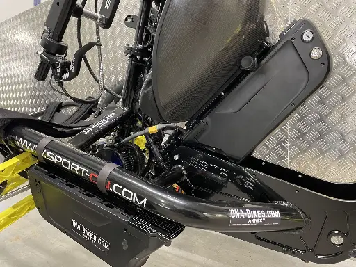 handbike hybride electrique JEETRIKE avec 3 batteries.jpg