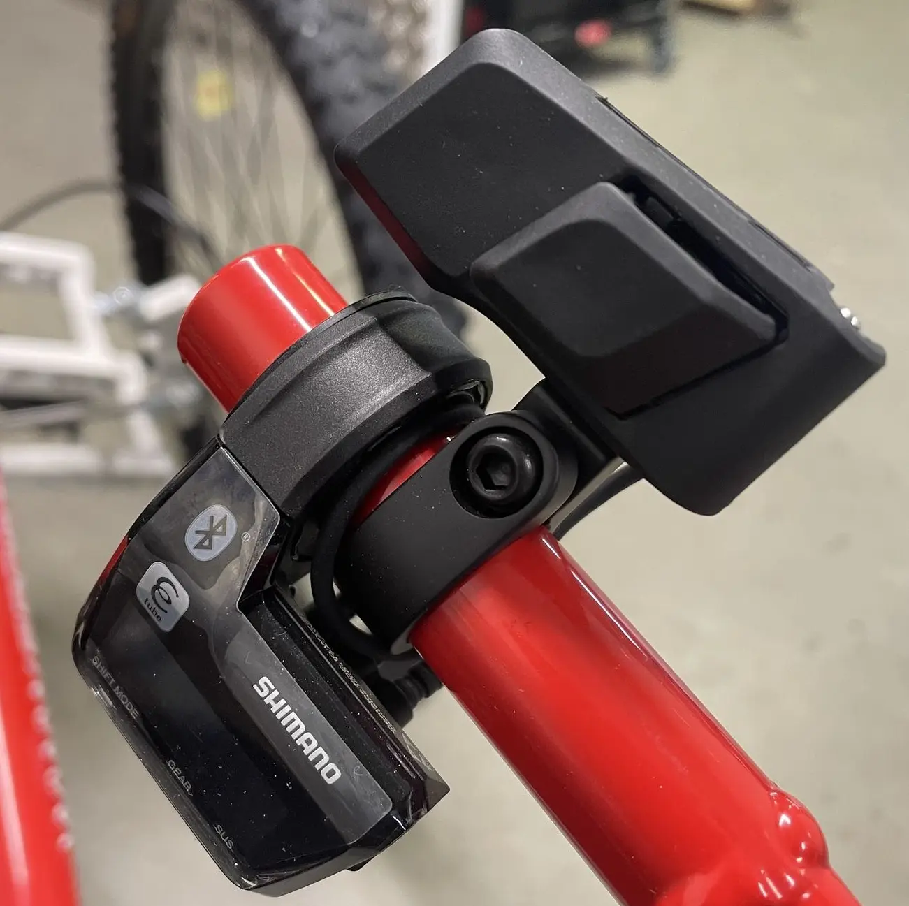 Handbike hybride Jeetrike vitesses electroniques Shimano DI2