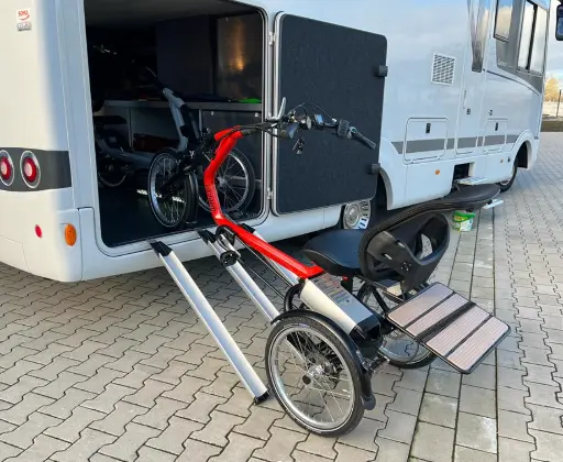 rails pour monter tricycle dans soute camping car