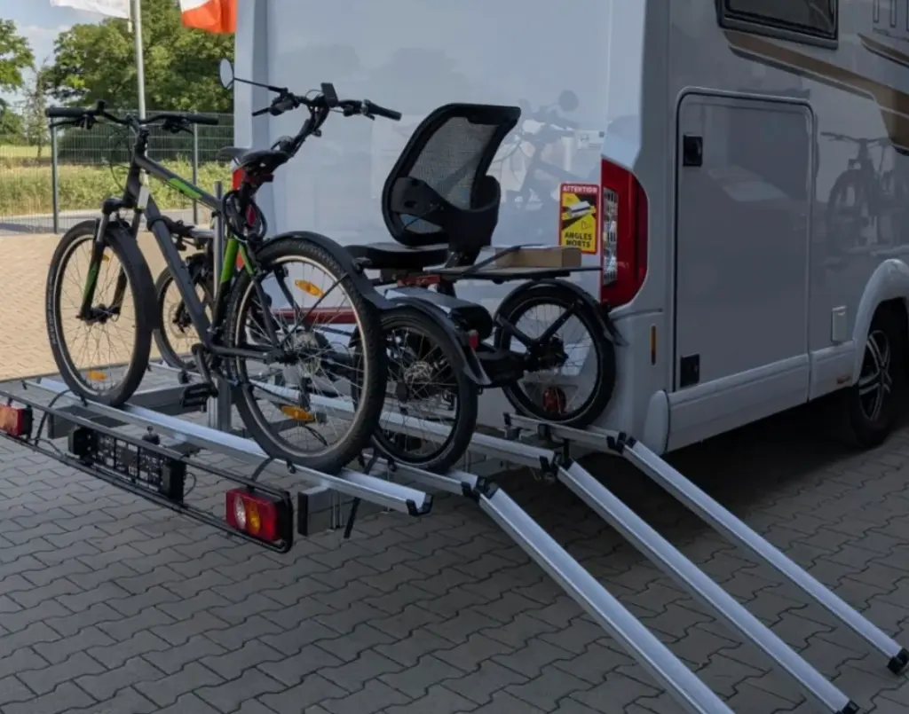 Porte vélo sur mesure pour vélo adapté